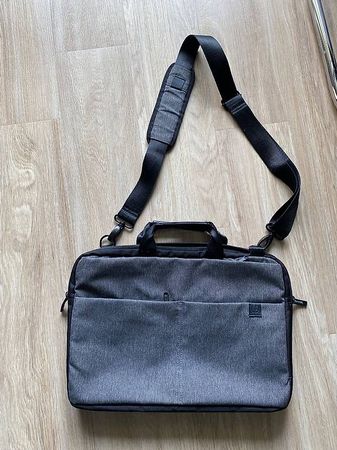 HP LaptopTasche / Business Bag 17 zoll (41,5cmx29,5cmx4cm)