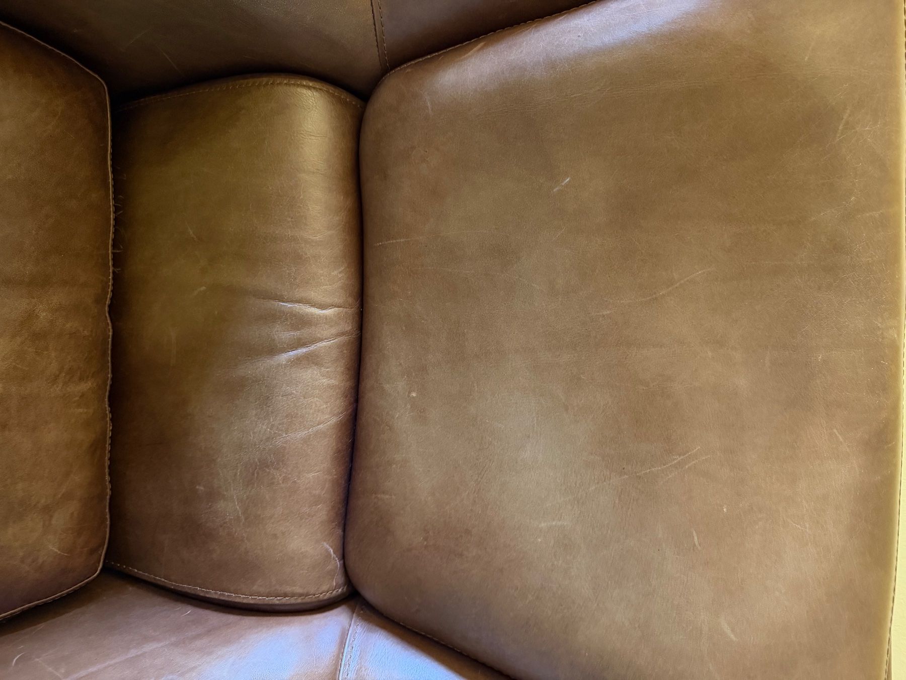 Poltrone: 2 Ledersessel mit 1 Hocker, Vintage Look – Usato da Bern venduto da Pesche_Bern 9