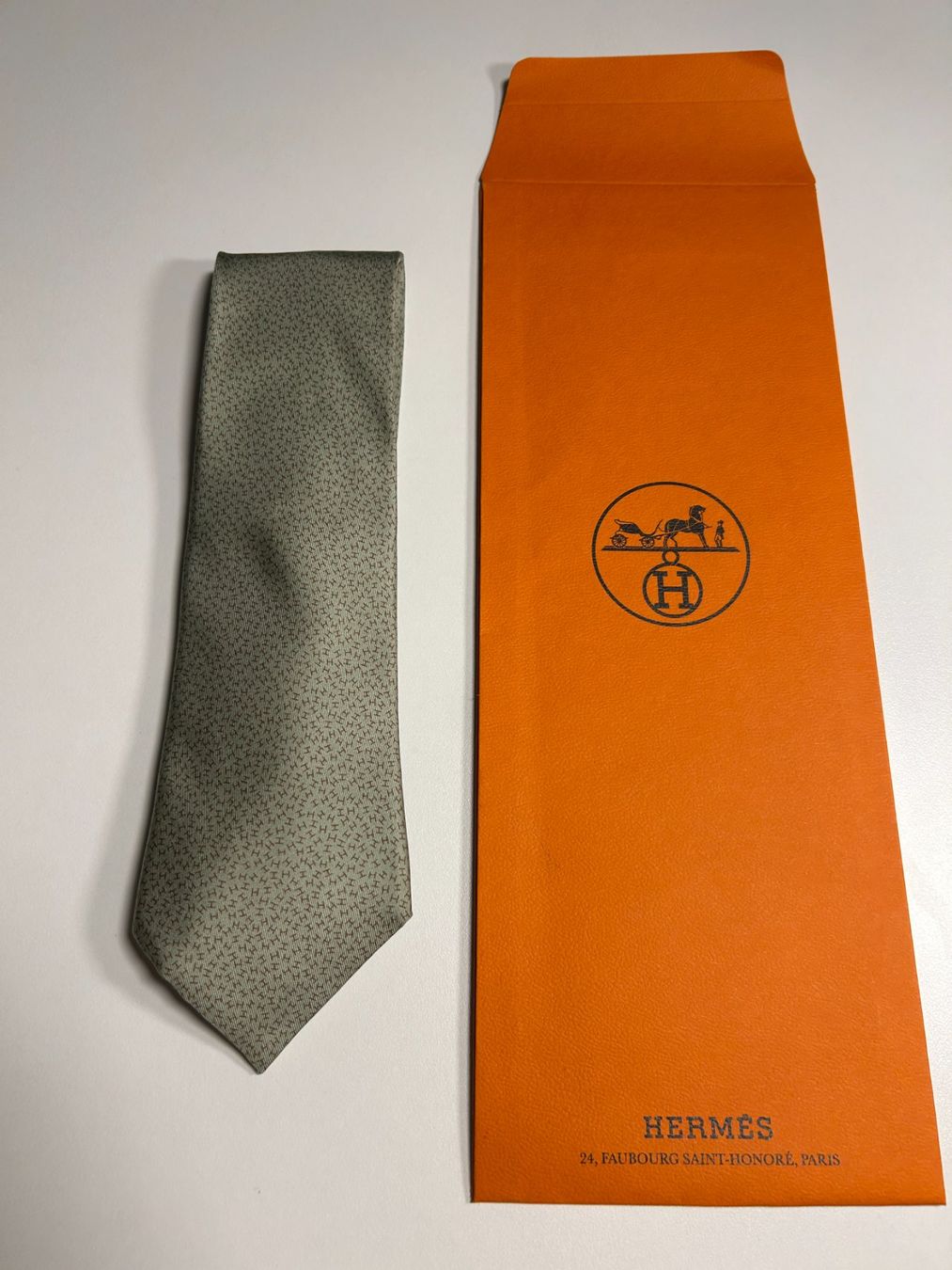Hermès Cravatte: Hermès Soup H' Krawatte – Nuovo (secondo la descrizione) da Bern venduto da kurtikobolt74
