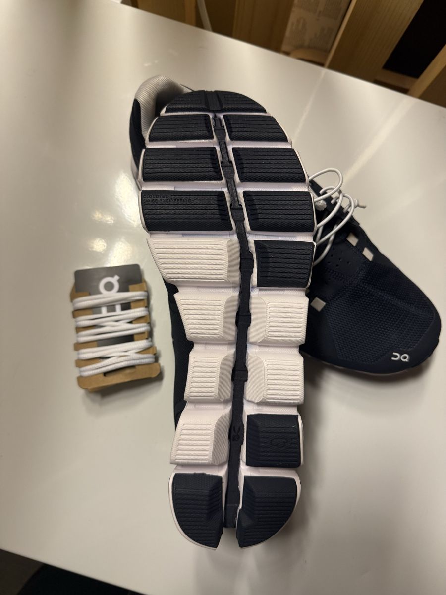 On Scarpe da uomo: On Running Cloud 6 Uomini Taglia 44 EU – Nuovo (secondo la descrizione) da Gstaad venduto da denis977 1