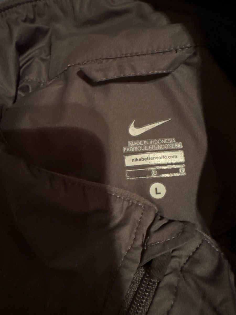 Nike Giacche: Nike Laufjacke, Windjacke, Schwarz, Gr. L – Usato da Heiden venduto da fam_797q 1