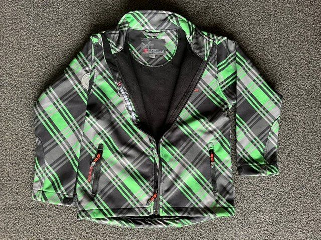 Giacche & Cappotti: Softshelljacke, Gr. 116-122 – Nuovo (secondo la descrizione) da Winterthur venduto da Butzel 1