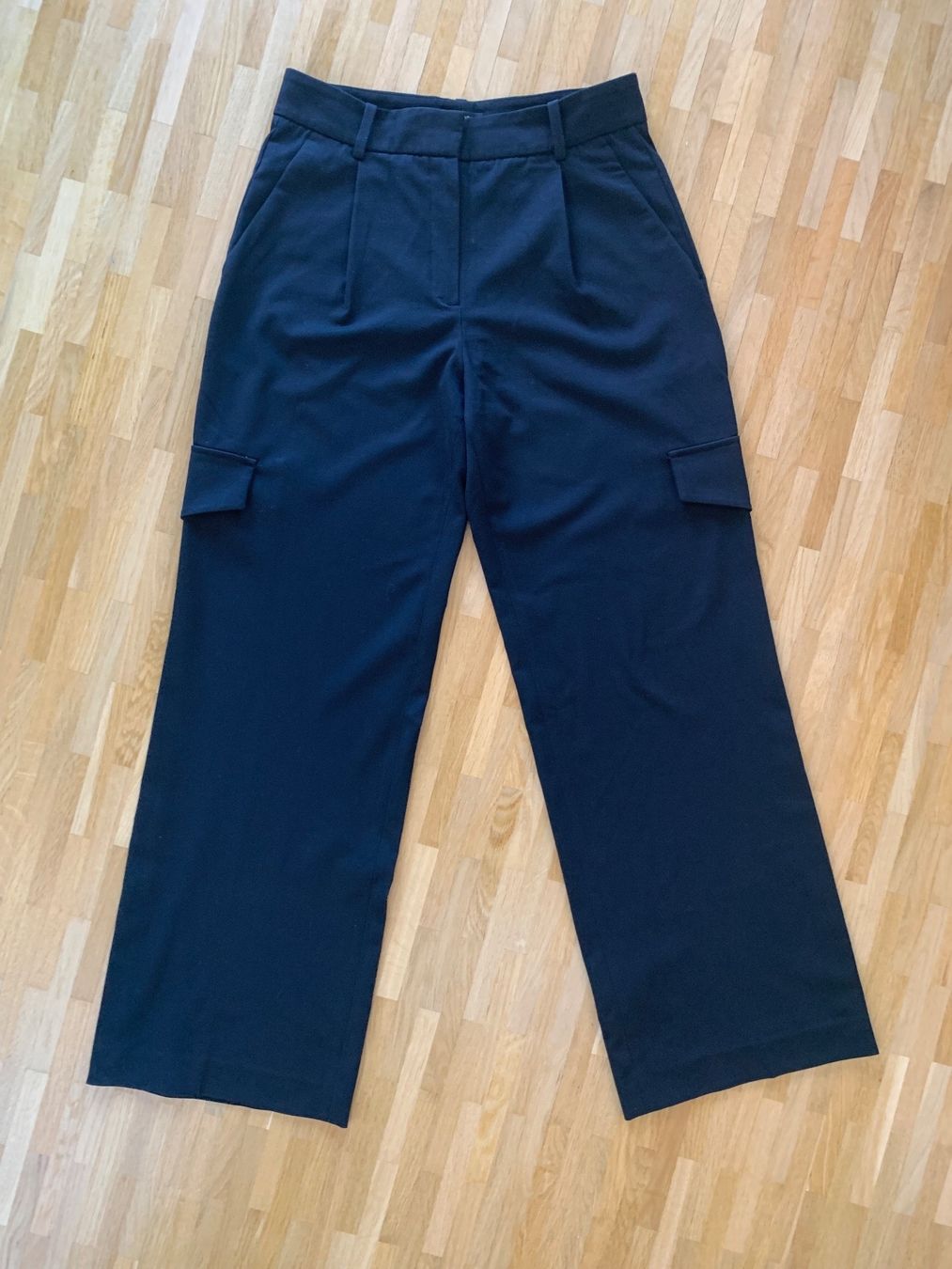 Massimo Dutti Pantaloni: Massimo Dutti Elegante Cargo Hose – Usato da Zürich venduto da MK124