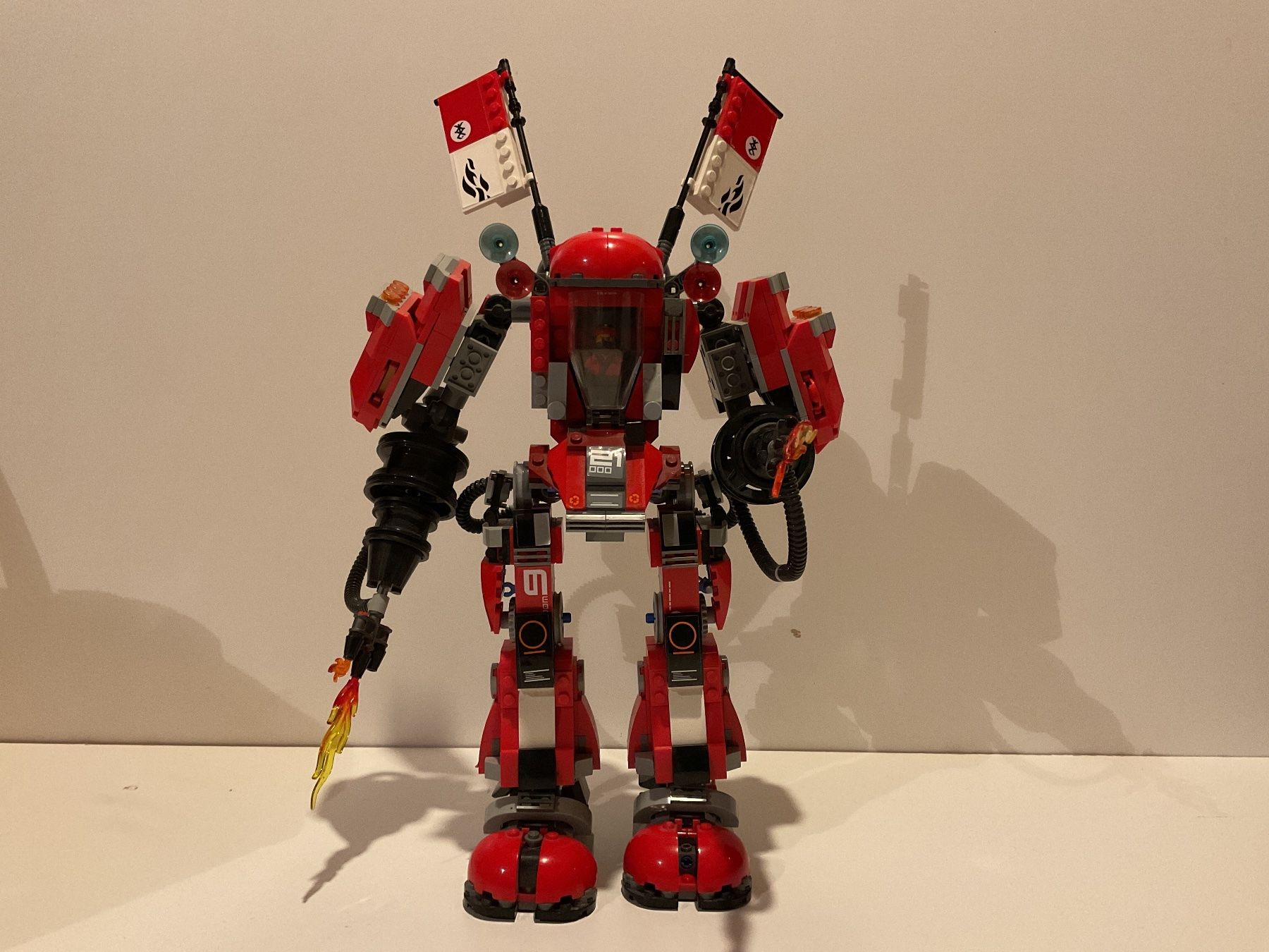 Lego Spielzeuge: Lego Ninjago Kay‘s Fire Mecha – Gebraucht aus Zimmerwald von bsas100