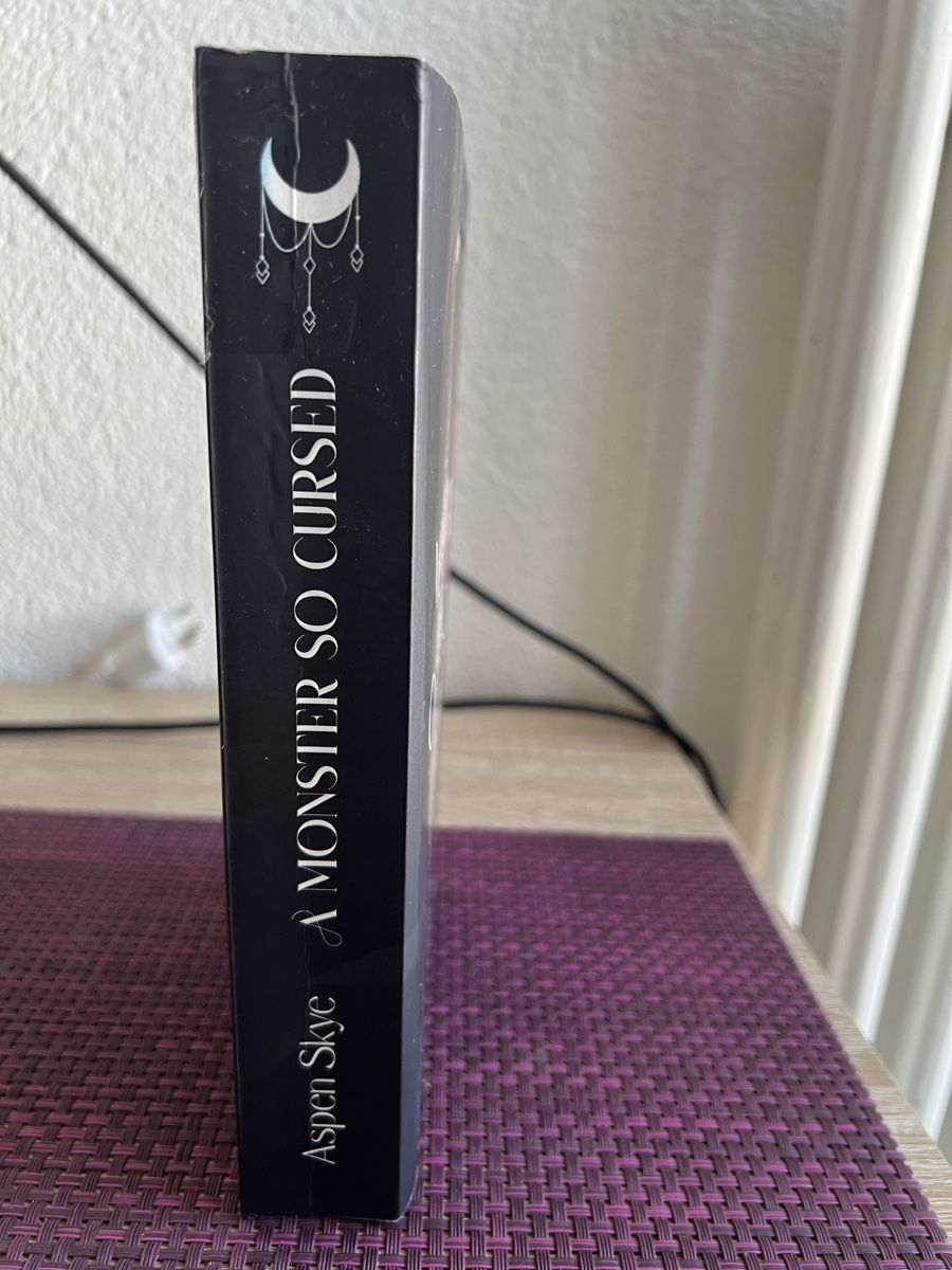 Bücher: A Monster so Cursed von Aspen Skyle – Neu (gemäss Beschreibung) aus Glattbrugg von readsy 3