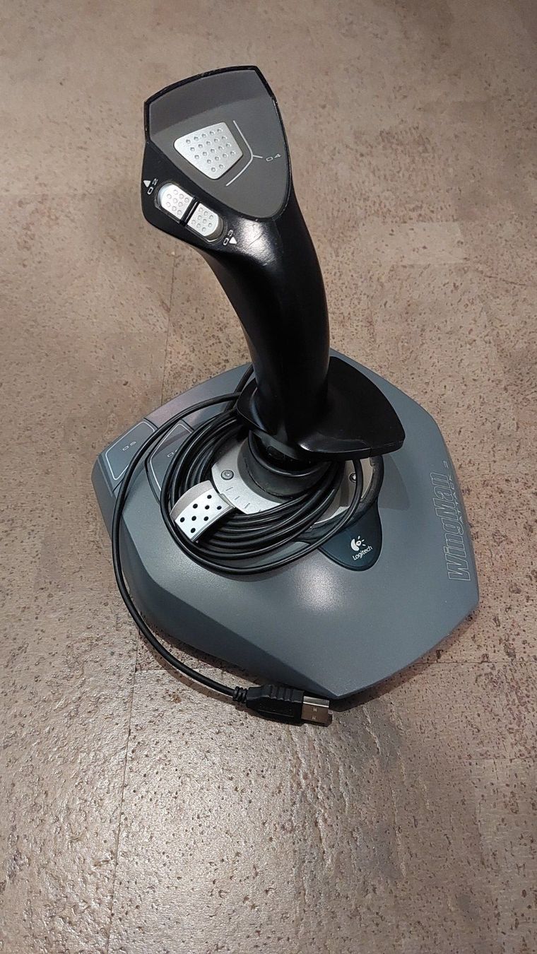 Logitech Manettes: Logitech - WingMan Attack 2 Joystick Controller – D'occasion à Visp par WinWin247