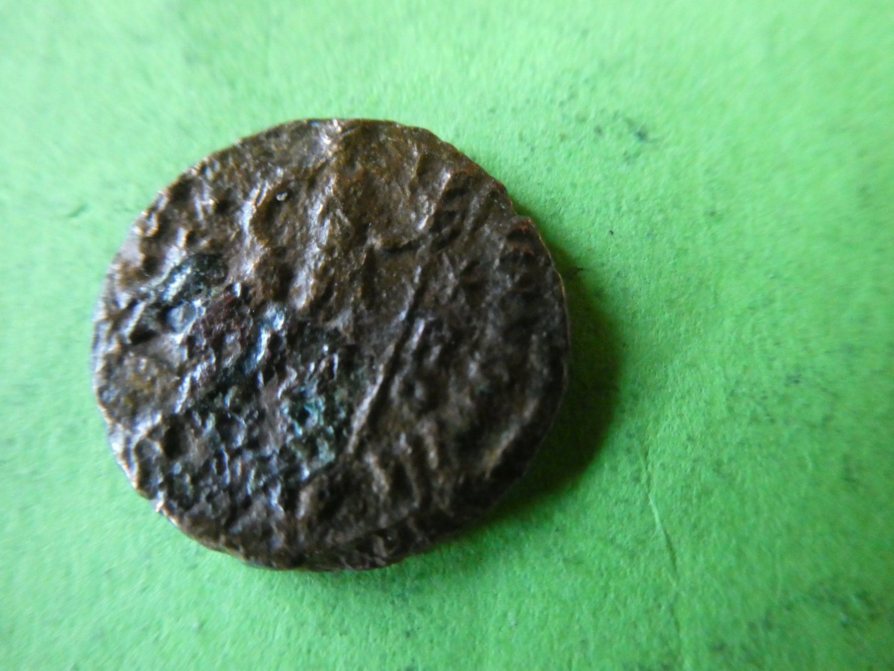 Tutti le monete: uralte Bronzemünze  17 mm     1.92 g – Usato da Hinterforst venduto da Rohusri 2