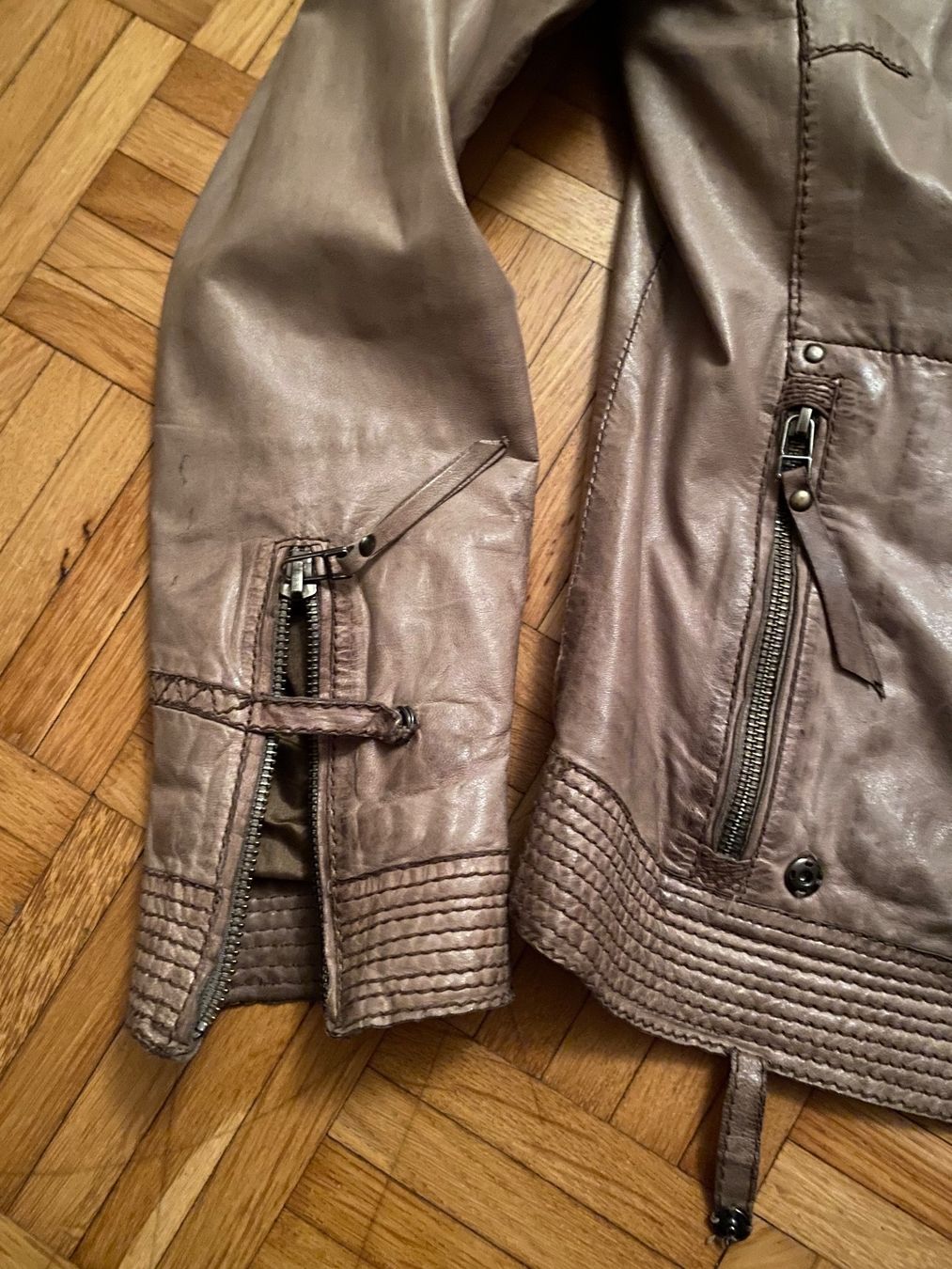 Giacche: Leder Jacke neu 38 – Usato da Langenthal venduto da flower101 1