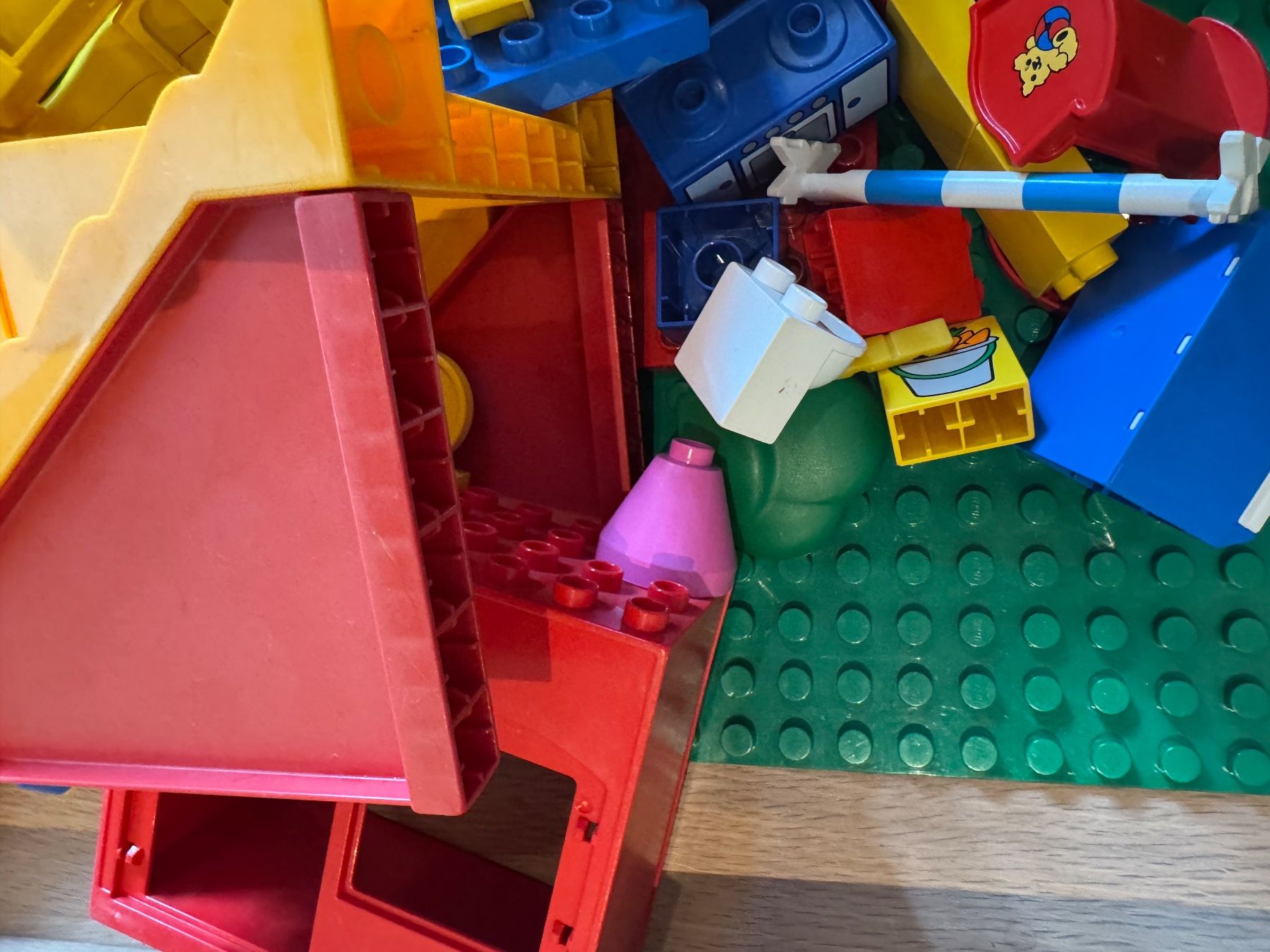 Lego Giocattoli: Diverse Duplo Teile & zwei grossen Platten – Usato da Flawil venduto da hallyi 2