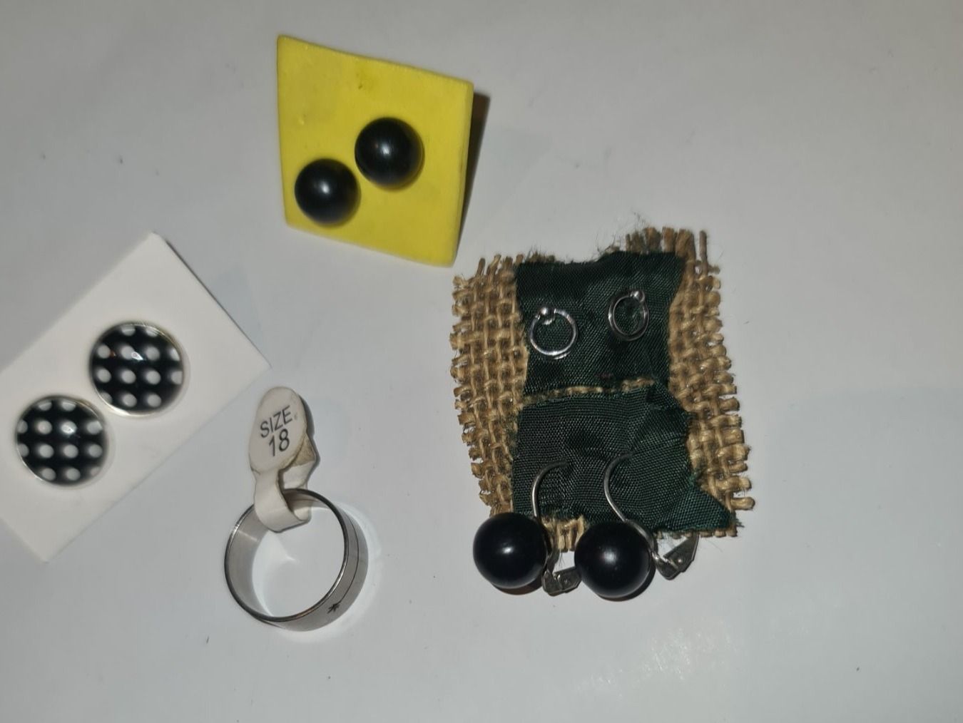 Altri gioielli: Lot 5 Stk. Vintage Schmuck elegant. Ref. Nr.5 – Usato da Münchenbuchsee venduto da babilibern 4