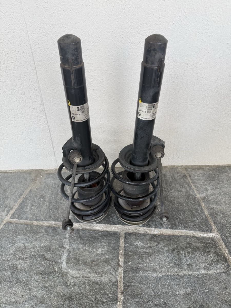 BMW Tutti pezzi di ricambio auto: BMW E 46 Original Fahrwerk – Usato da Ennetbürgen venduto da Colin_Flury 1