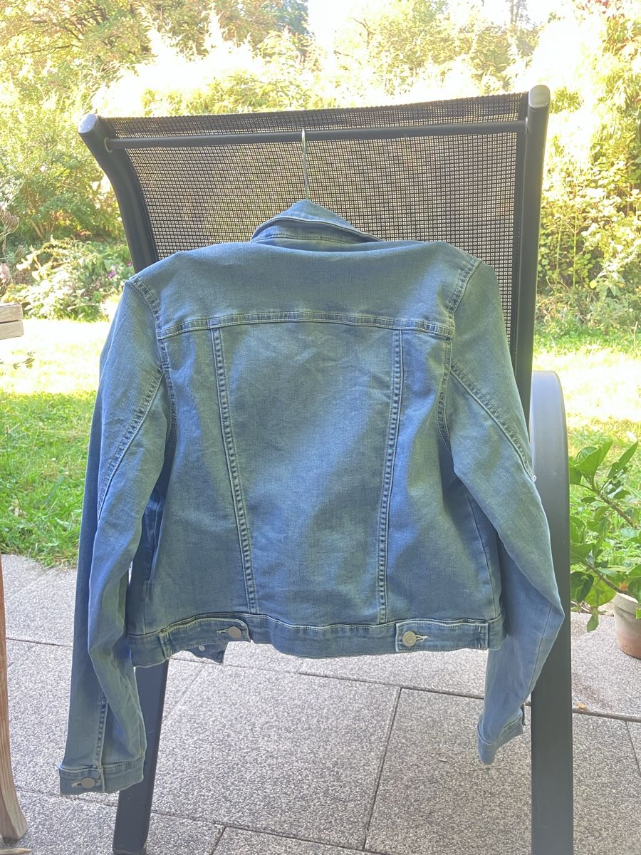 H&M Giacche: Jeansjacke XS – Usato da Fällanden venduto da Remundn 1