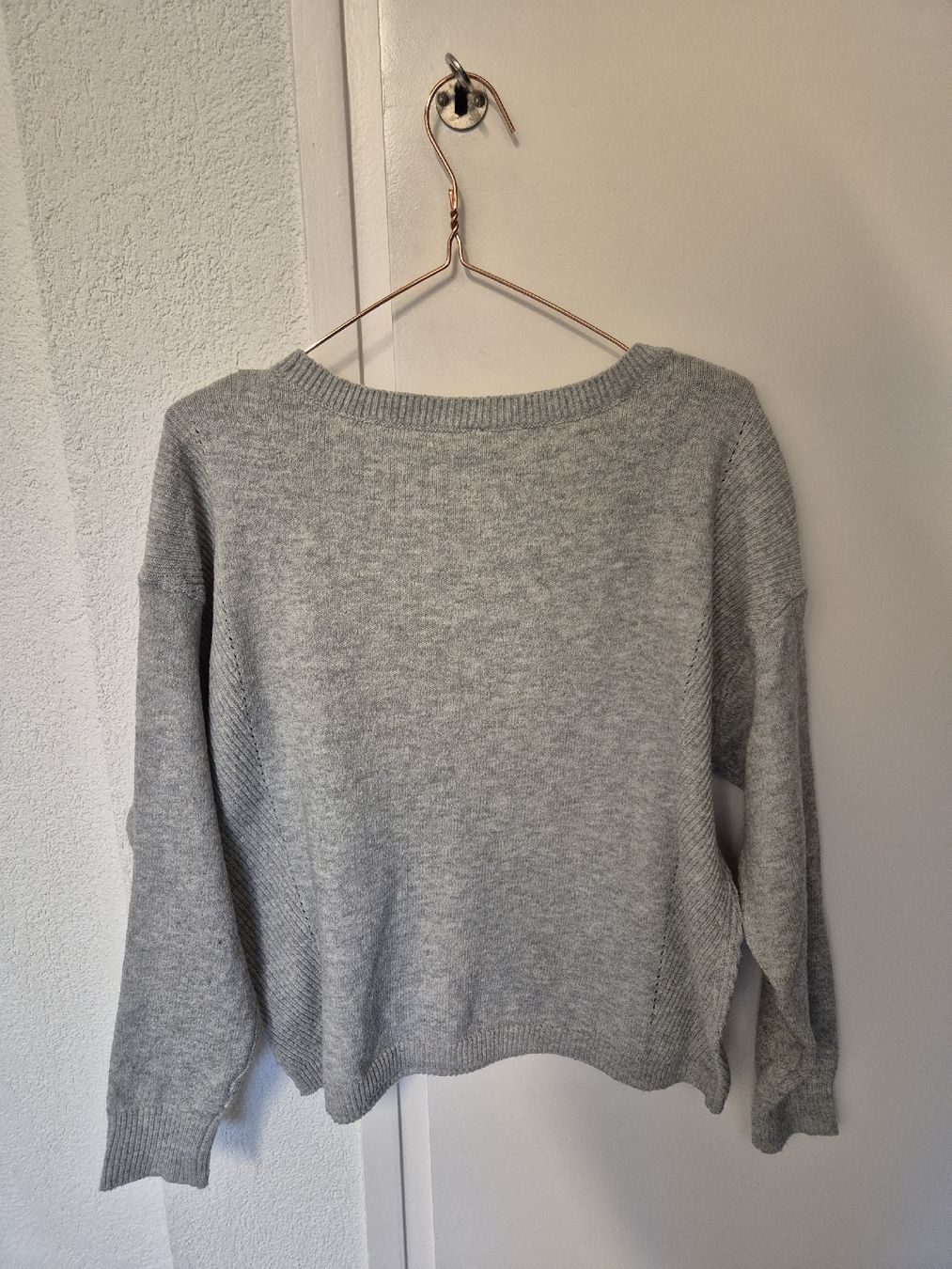 Pulls & Sweat-shirts: schöner grauer Pullover – D'occasion à Kehrsatz par flu_2lhj 1