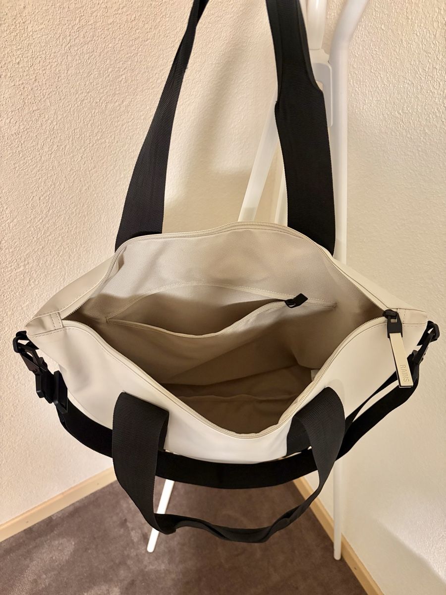Rains Borse: Rains Tote Bag Mini Beige – Usato da Ebmatingen venduto da yuk_df9q 3