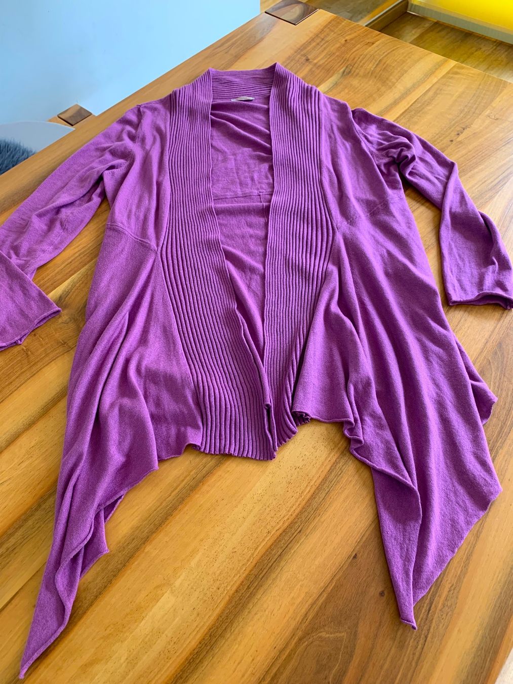 Hemisphere Giacche: HEMISPHERE Seide/Leinen Cardigan Jäckchen Gr. 40 – Nuovo (secondo la descrizione) da Meiringen venduto da Jackwashere