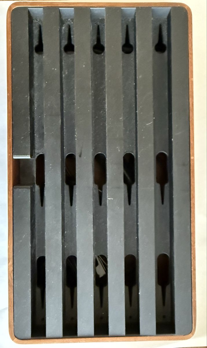 Caricabatterie: ALLDOCK Ladestation Walnussholz mit 4 USB Kabel, Top! – Nuovo (secondo la descrizione) da Bergdietikon venduto da fer_9lrm 1