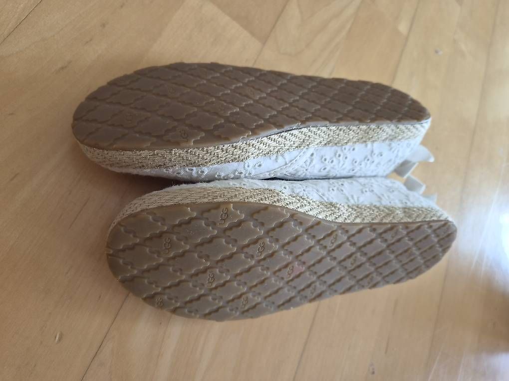 Ugg Scarpe per ragazze: UGG Ballerinas, Gr. 31 – Usato da Russikon venduto da i_laura 1