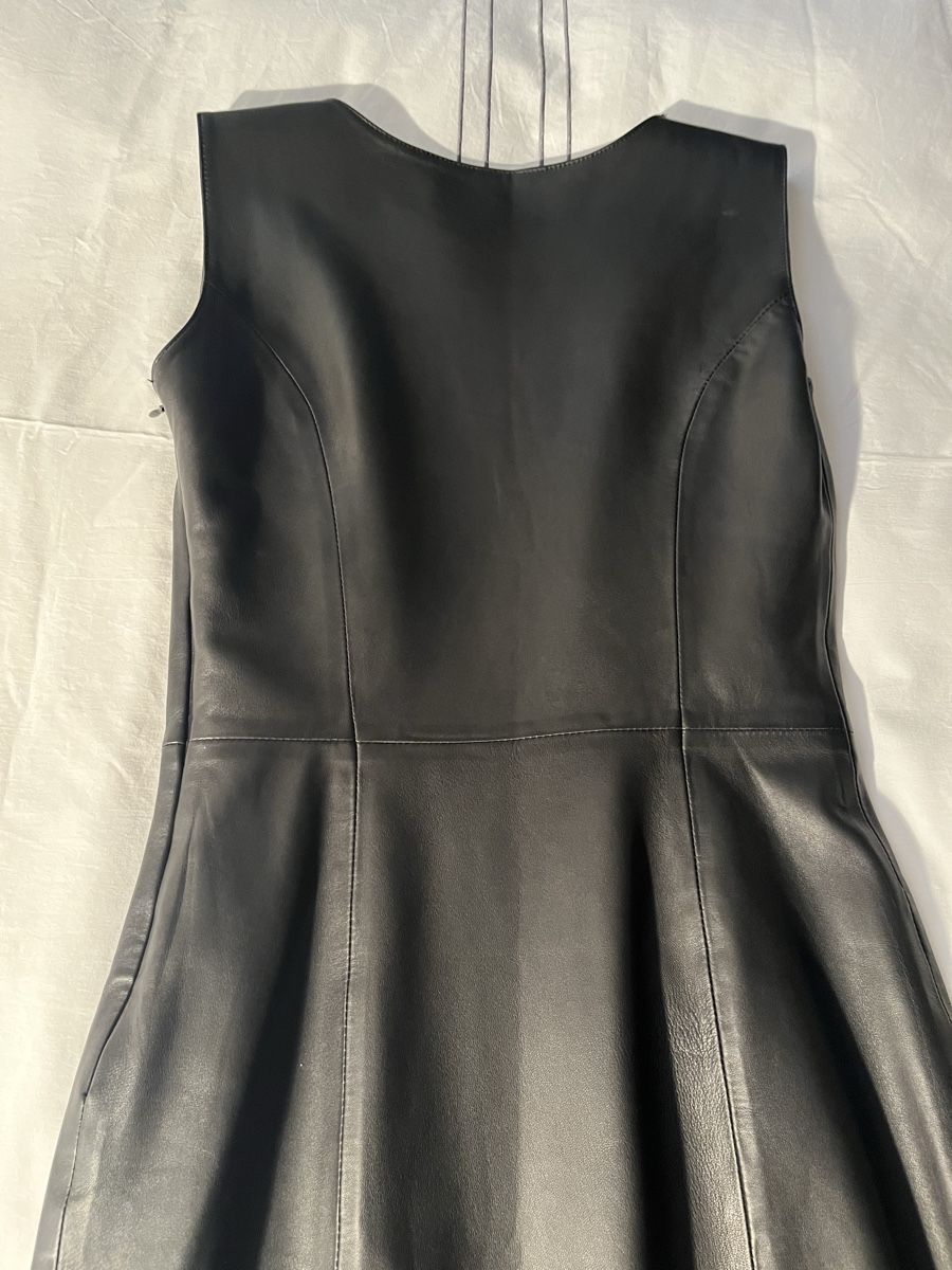 Kleider: IRIS&INK Lederkleid Schwarz – Gebraucht aus Bäch SZ von cmo_6ks5 6