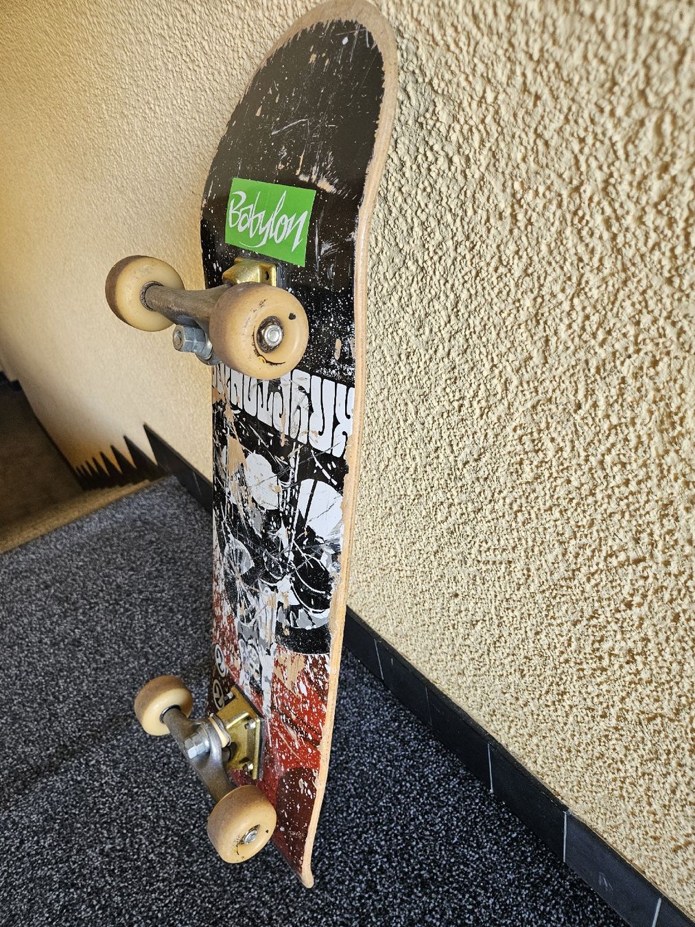 Skateboards: Skateboard complet usagé – graphisme skull / SCHULZ – Gebraucht aus Monthey von darkmine 2