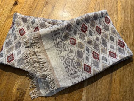 wunderschöner Schal von Hemisphere, beige, grau ,bordeaux