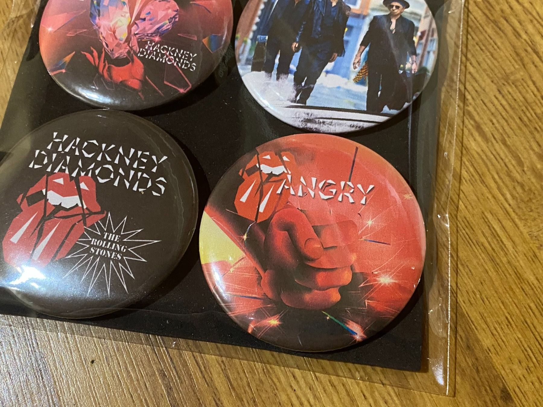 Placchette & Badge: Rolling Stones - Ansteck Badge - Hackney Diamonds – Nuovo (secondo la descrizione) da Basel venduto da VinylLover68 2