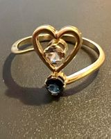 Gold-Ring 18K mit Saphir und Herzstein