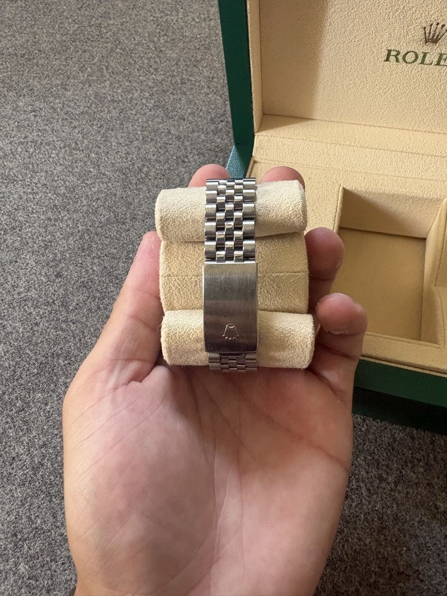 Rolex Montres: ROLEX DATEJUST 16220 - K224095 – D'occasion à Derendingen par melodisk 4
