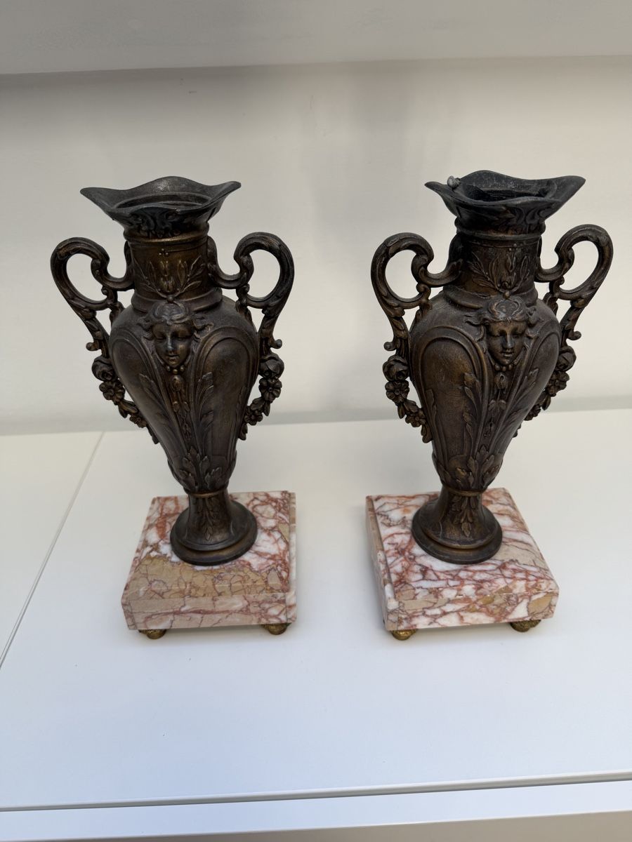 Vase & Récipients: Vintage Bronze Vases with Marble Base – D'occasion à Muttenz par c.car