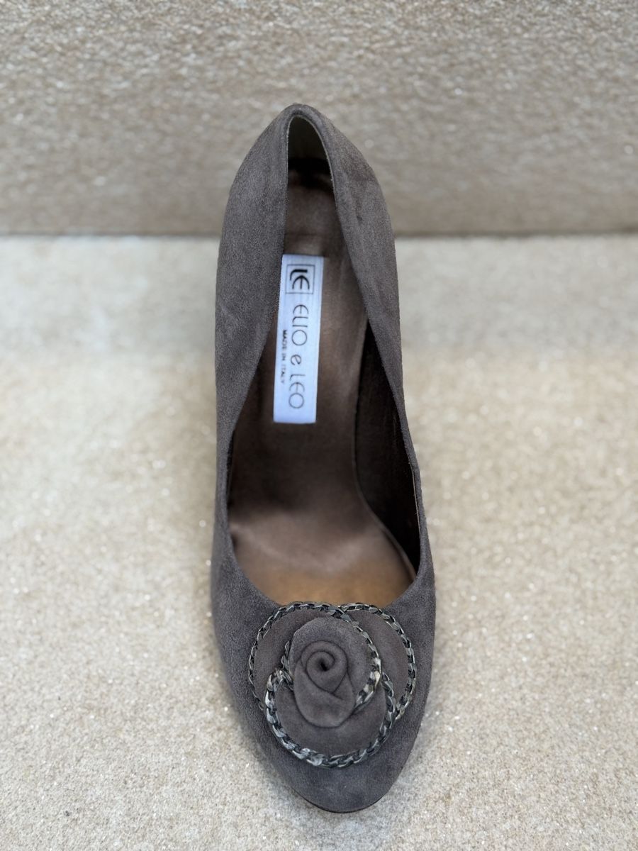 Chaussures femmes: Elio e Leo Gray Suede Rose Heels - Chic Style – D'occasion à Commugny par semamonfrinoli