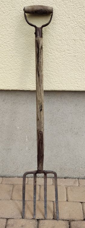 Grabgabel / Stechgabel mit Holzstiel 1