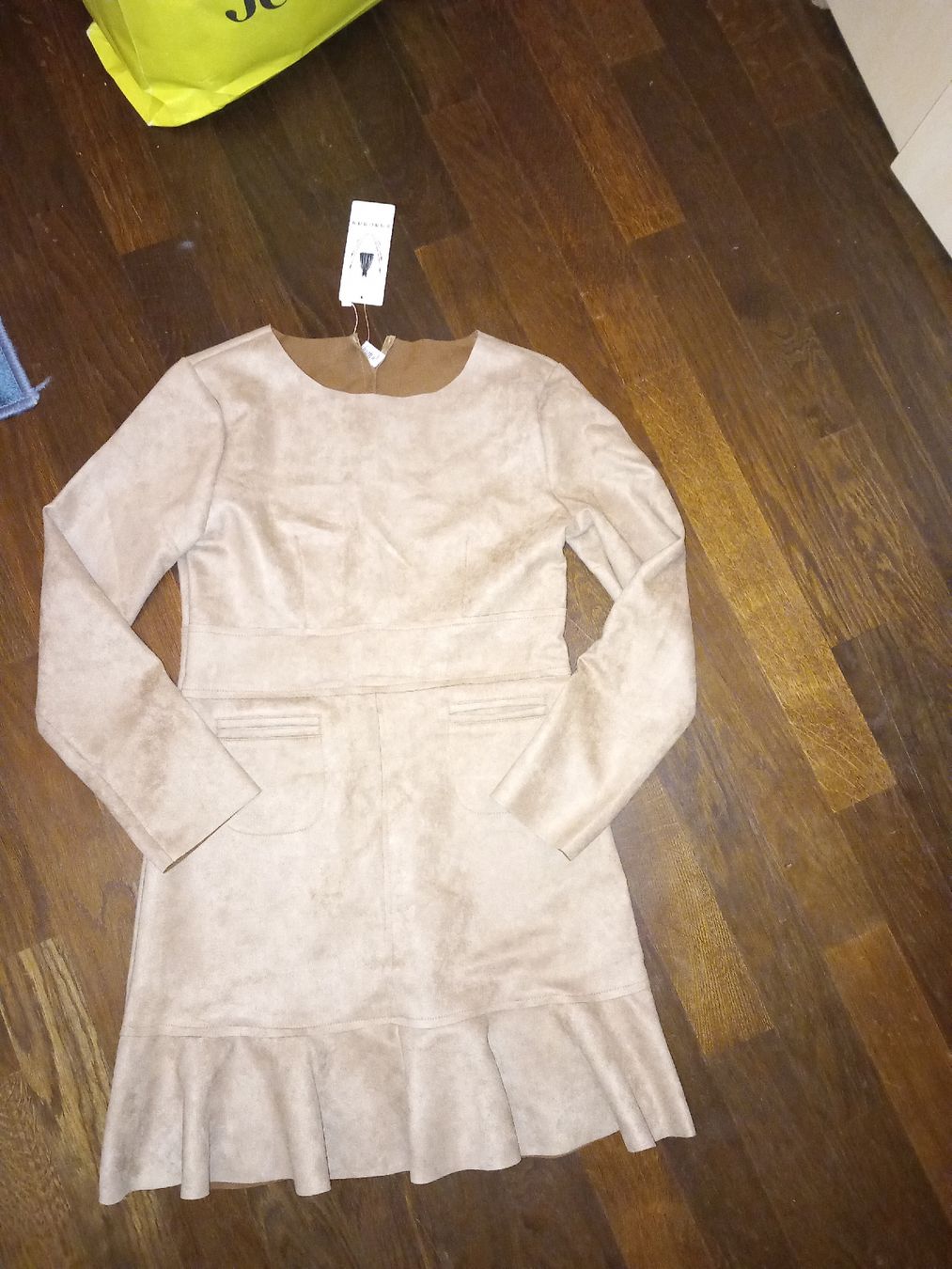 Vestiti: Neues Kleid und Hosen,als Set oder separat – Nuovo e nell'imballaggio originale da Zürich venduto da Leders 1