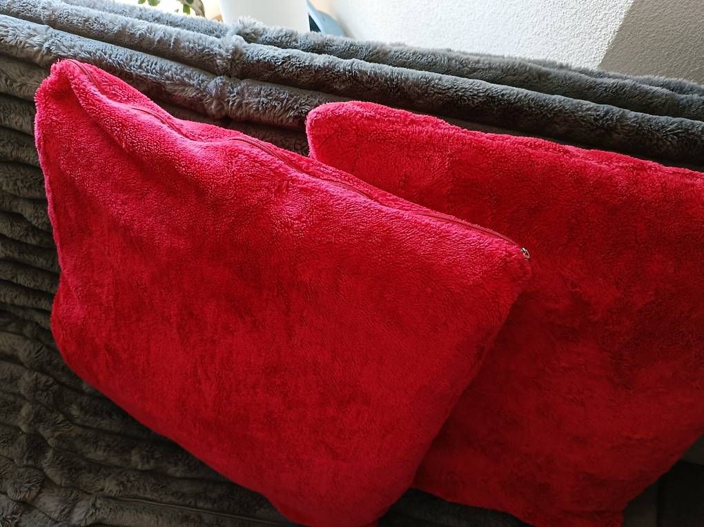 Cuscini: 2 Sofakissen rot 60x60cm – Usato da Lyss venduto da Clarino1 1