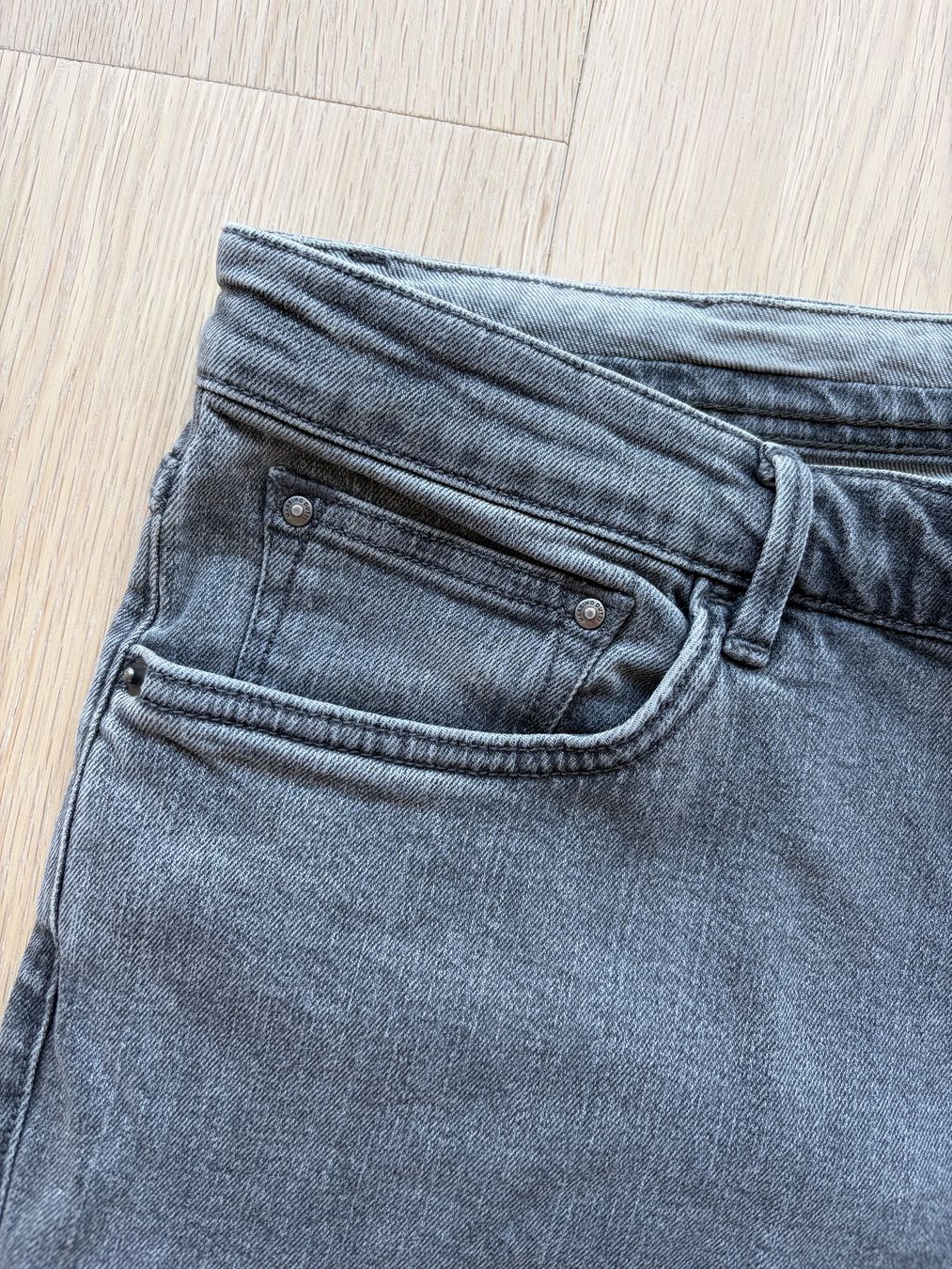 Massimo Dutti Jeans: Massimo Dutti Jeans, hellgrau, Top Zustand, Grösse 32x30 – Usato da Lengnau venduto da yzb_hb59 3