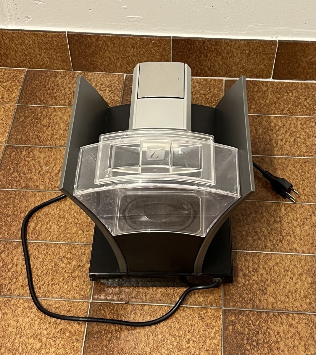Nestlé Macchine per caffè & Macchine per espresso: Machine à thé Special.T Nestlé avec manuel état usagé – Usato da La Tour-de-Peilz venduto da Pansy02 3