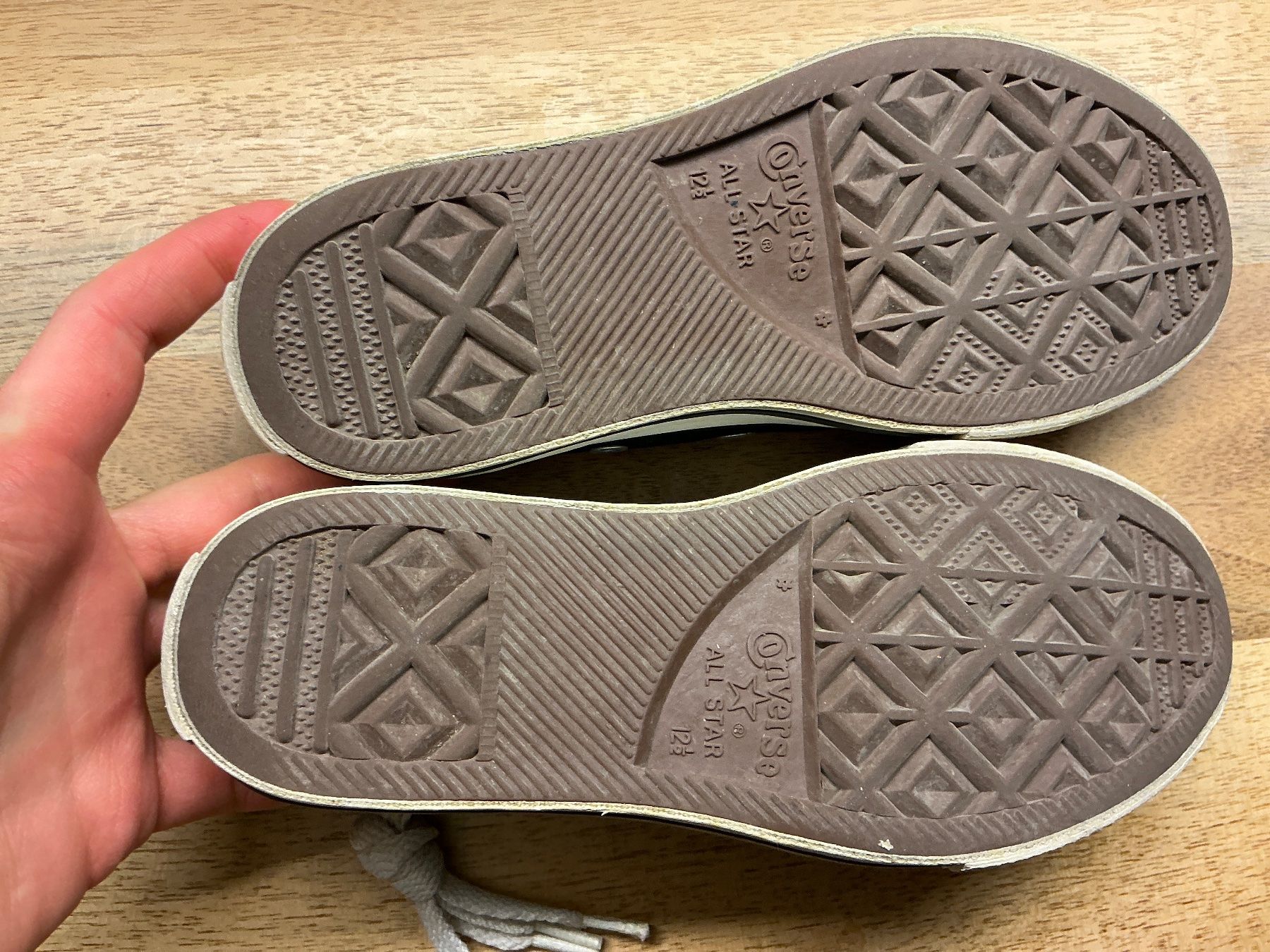 Converse Chaussures garçon: Converse All Star Gr.30 – D'occasion à Affoltern am Albis par corkel 1