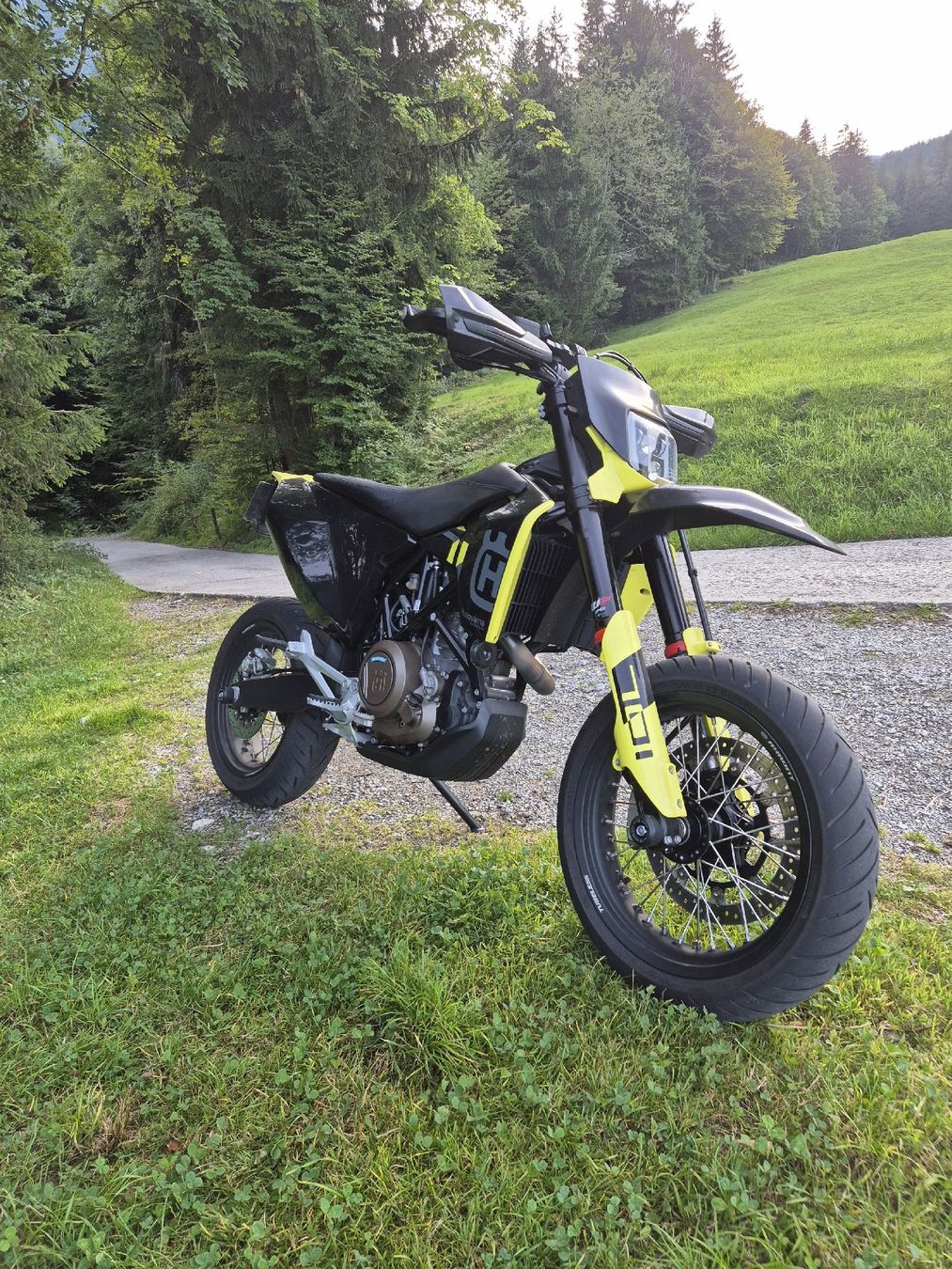 Husqvarna Strasse: Husqvarna 701 2024 – Gebraucht aus Buchrain von Enduro77 2