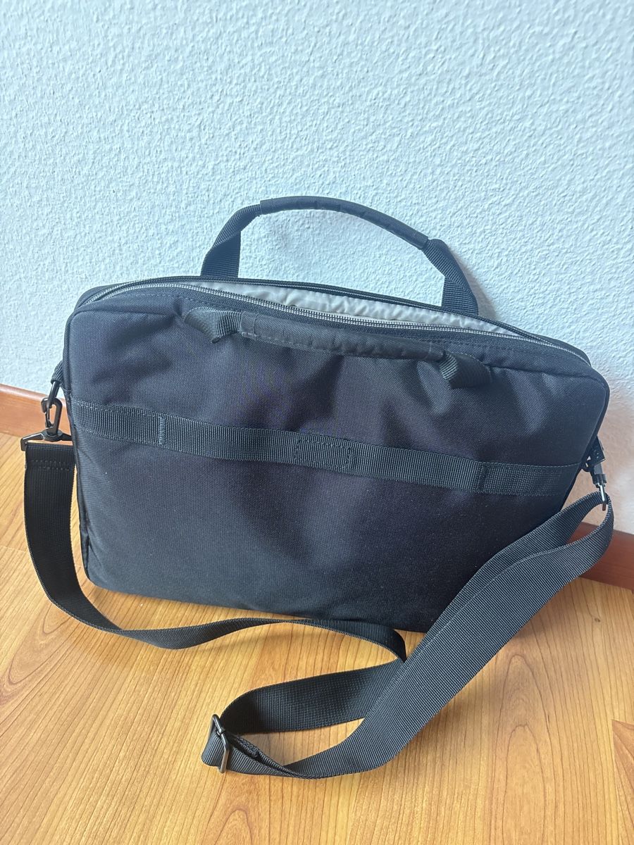 Valigie & Borse: Onit Laptop bag – Nuovo (secondo la descrizione) da Embrach venduto da arg_wy2k 3