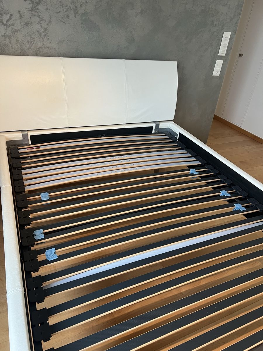 Livique Betten: Bett von Livique – Gebraucht aus Egg b. Zürich von mar_l8ns 1