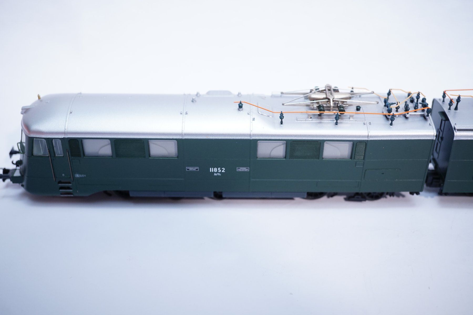 Roco Modellini di ferrovie: 1œ Roco 43770 SBB Ae 8/14 11852 grün – Usato da Uetendorf venduto da tigermuegi 5