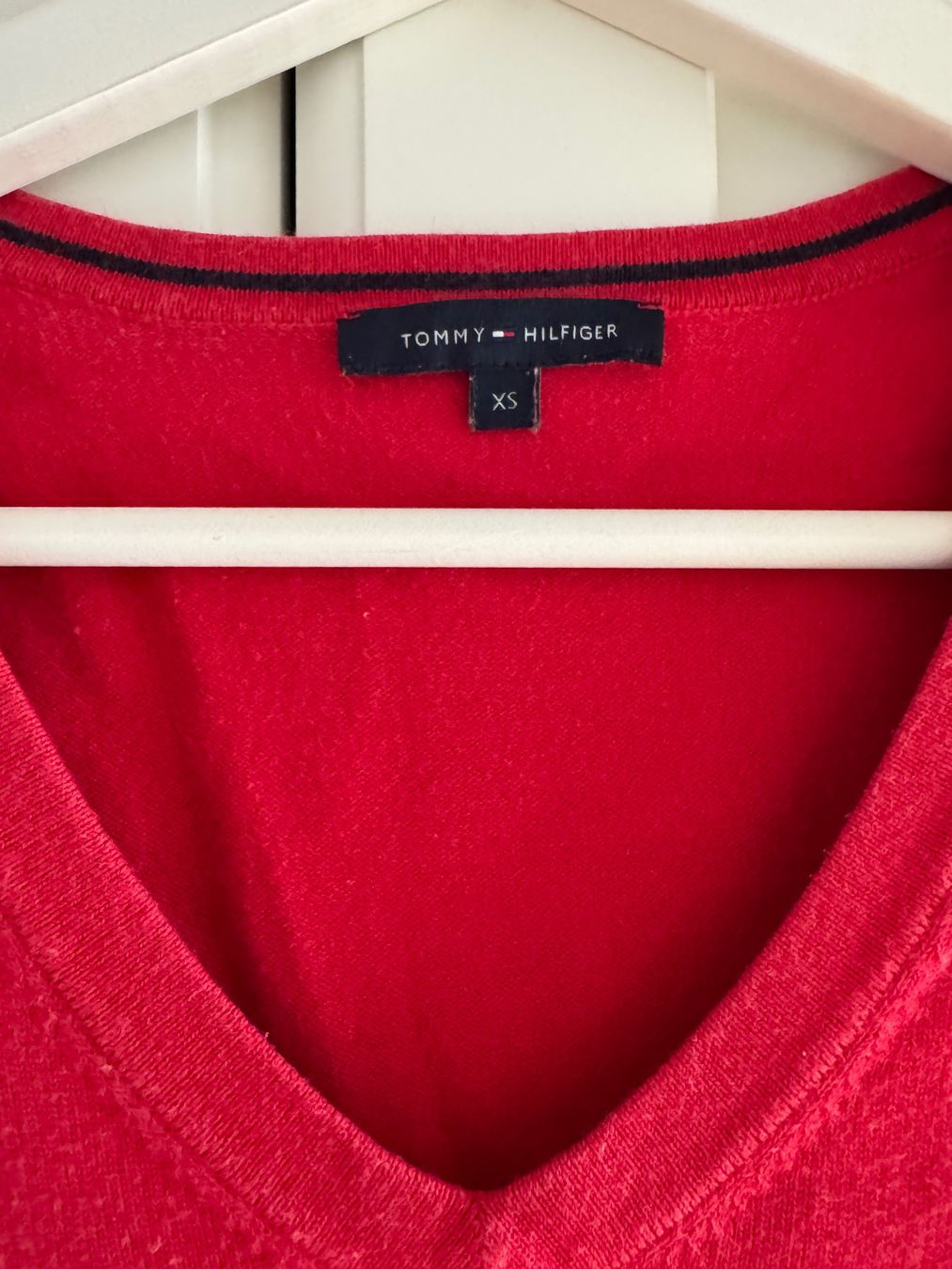 Tommy Hilfiger Maglioni & Felpe: Damen Pullover Tommy Hilfiger rot Grösse XS – Usato da Teufen AR venduto da chi_h55m 1