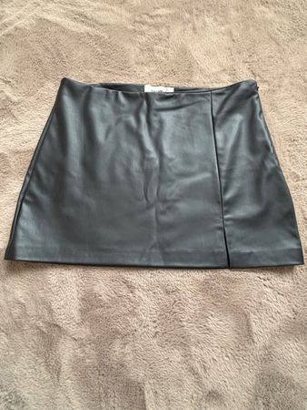 Minirock Kunstleder schwarz Grösse M  