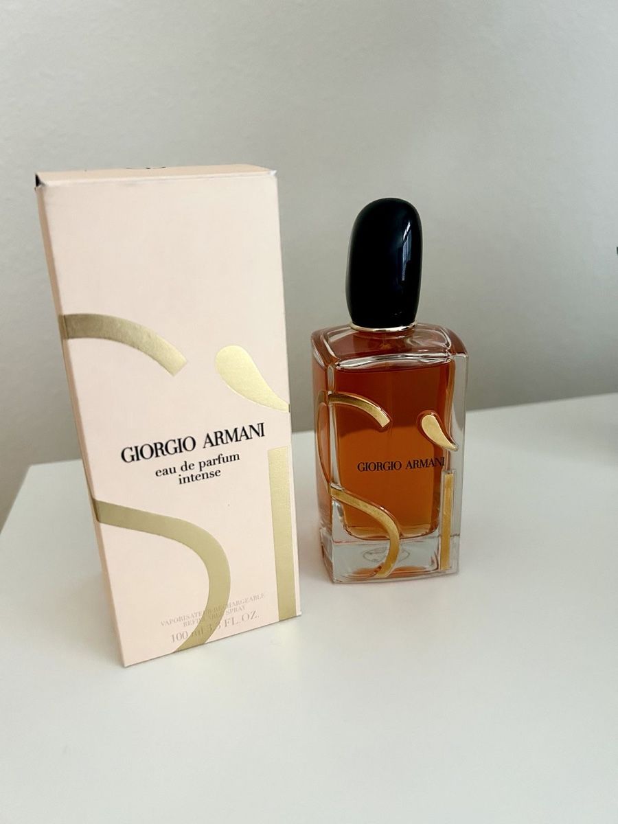 Armani Profumi & Eau de Toilette: Giorgio Armani Sì Eau de Parfum Intense 100ml – Nuovo e nell'imballaggio originale da Brugg AG venduto da elashhh 1