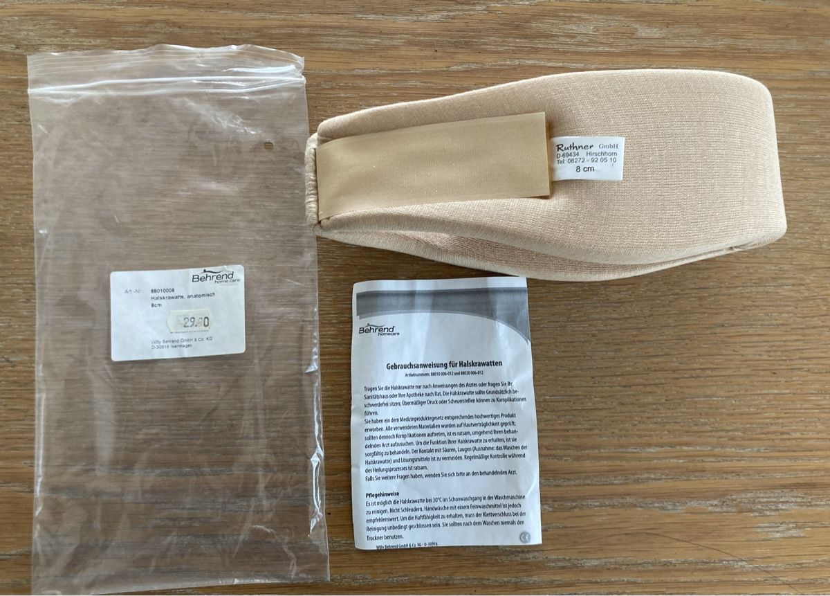 Medizinische Geräte: Halskravatten, anatomisch, neu,  Grösse 8 cm – Gebraucht aus Gränichen von SabineZ01