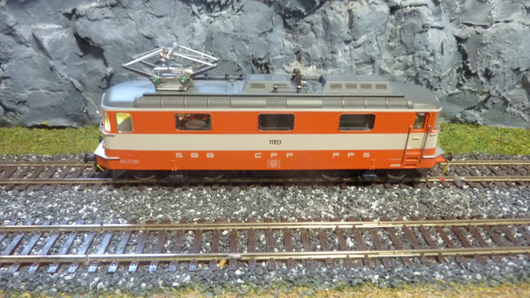 Hag Modellini di ferrovie: Hag Re 4/4'' Swiss Express, Digital Licht 3/1 – Usato da Halten venduto da 079kaid1 1