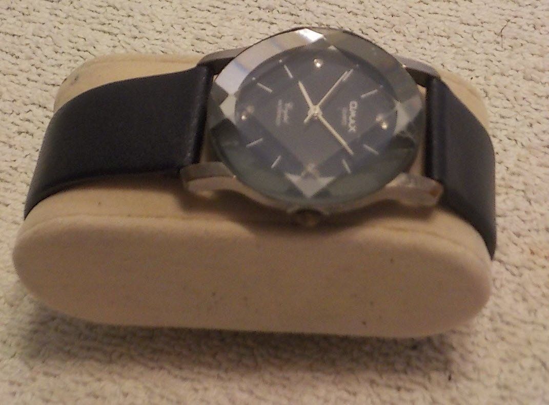 Orologi: Omax Quarzuhr mit , Edelstahl – Usato da Bülach venduto da Freieck