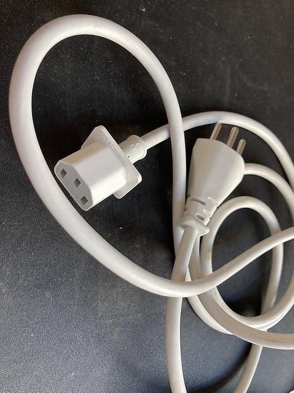 Apple Lecteurs & Adaptateurs: Apple A1098 150W – D'occasion à Bern par Tabaz 4