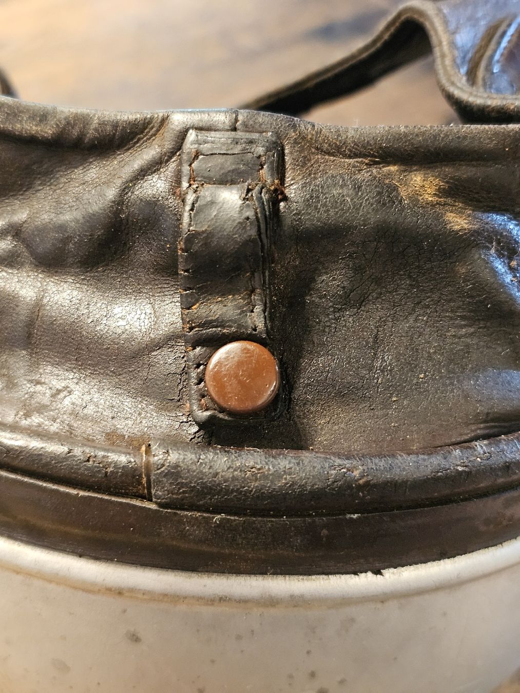 Vêtements & accessoires anciens: Oldtimer Motorradhelm von Oma – D'occasion à Meisterschwanden par Hummer21 2
