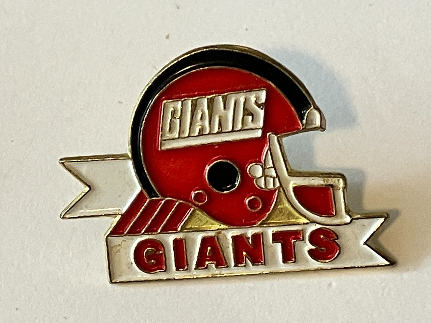Placchette & Badge: 1 Pin Giants – Usato da Basel venduto da djwwpp