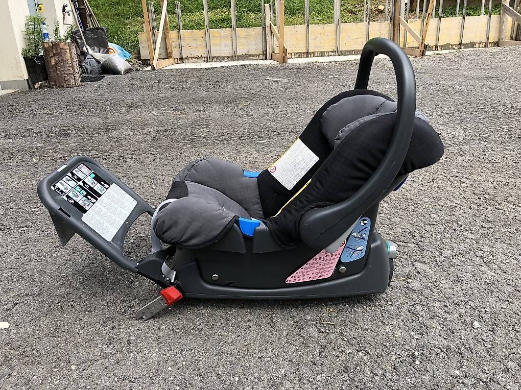 Sièges auto: AutoBabysitz – D'occasion à Engelberg par THOHUR