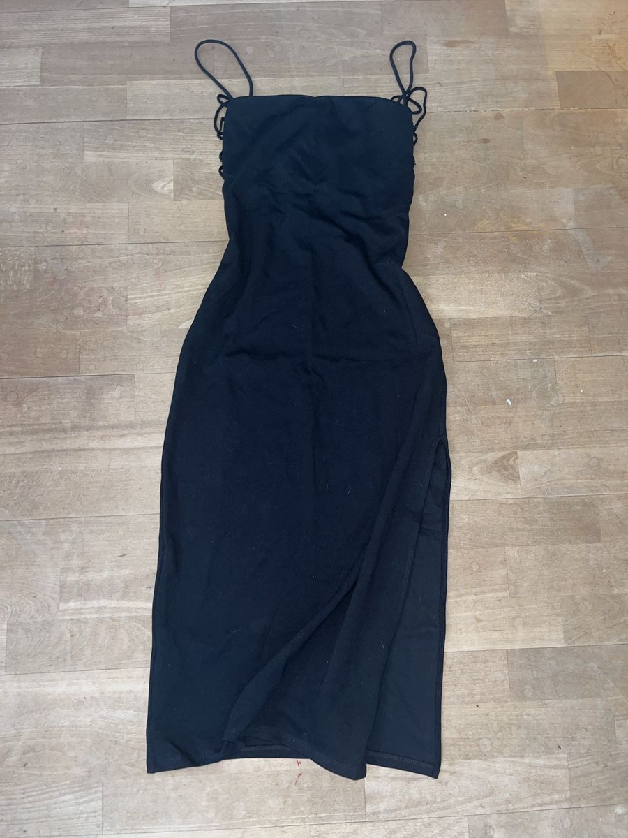 Mango Vestiti: Schwarzes träger cocktail Kleid – Usato da Stäfa venduto da jo1735